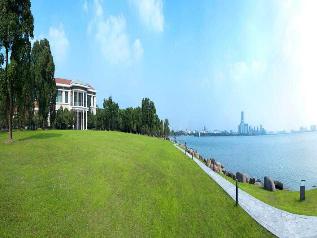 Suzhou Jinji Lake Grand Hotel Exterior photo