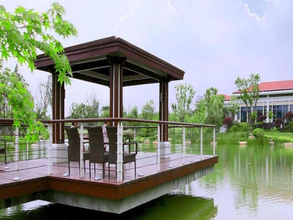 Suzhou Jinji Lake Grand Hotel Exterior photo