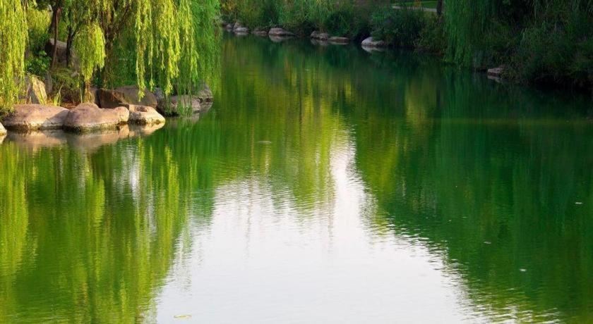 Suzhou Jinji Lake Grand Hotel Exterior photo